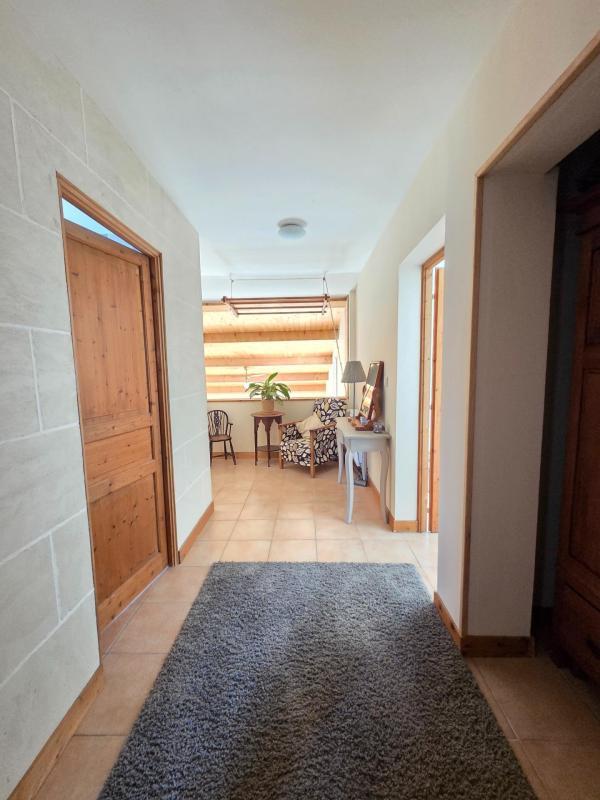 Maison - 150 m² - 9 pièces