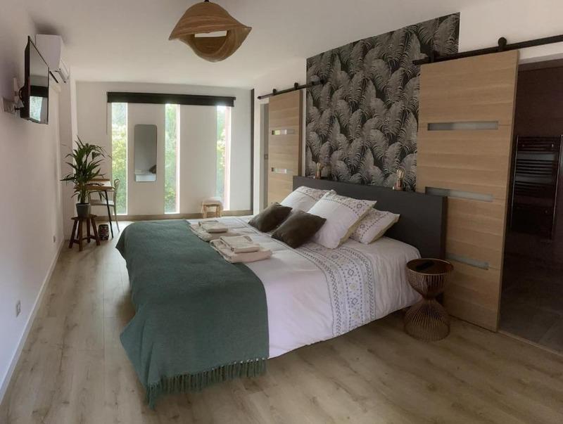 Maison - 360 m² - 9 pièces