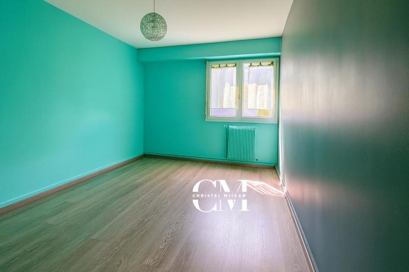 Appartement - 102 m² - 5 pièces