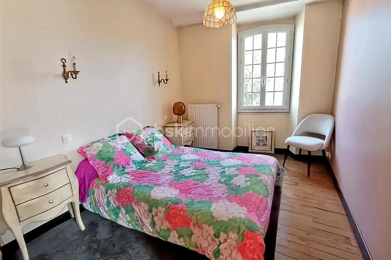 Maison - 180 m² - 6 pièces