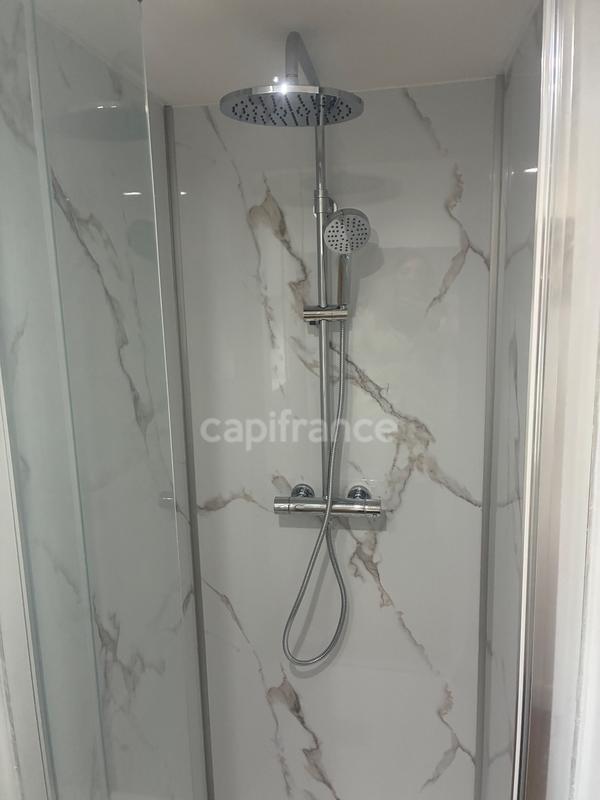 Maison - 147 m² - 9 pièces