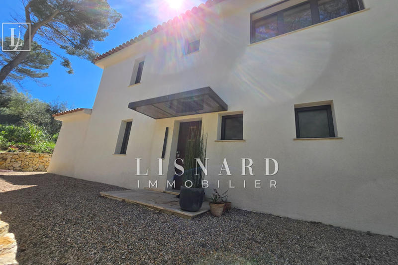 Maison - 145 m² - 4 pièces