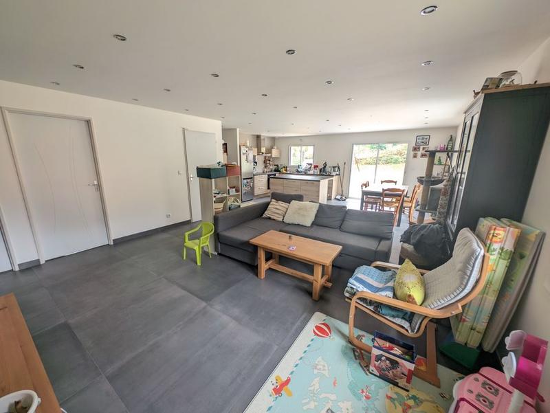 Maison - 90 m² - 3 pièces