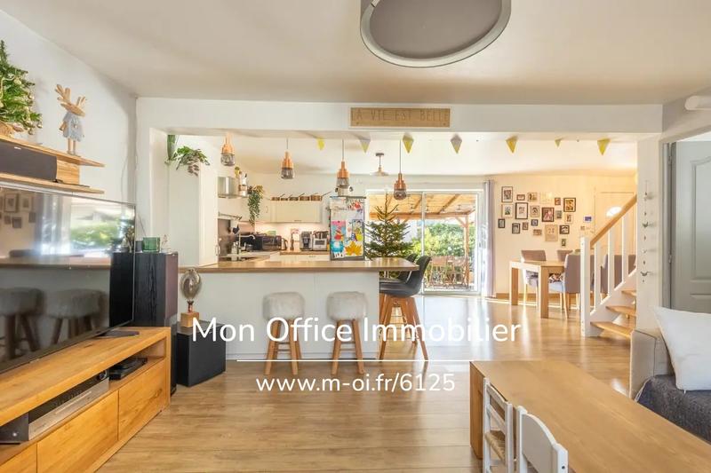 Maison - 144 m² - 5 pièces