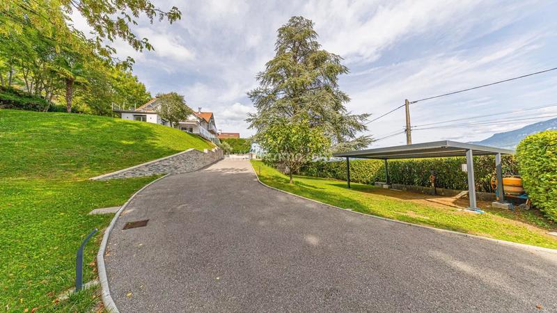 Maison - 207 m² - 10 pièces