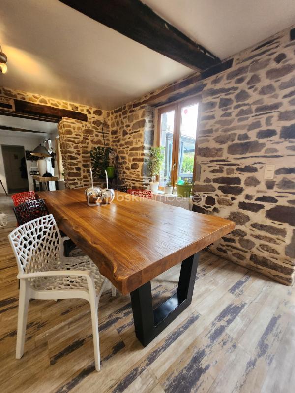 Maison en pierre - 157 m² - 7 pièces