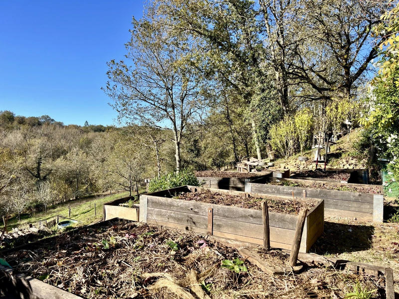 Maison - 280 m² - 10 pièces