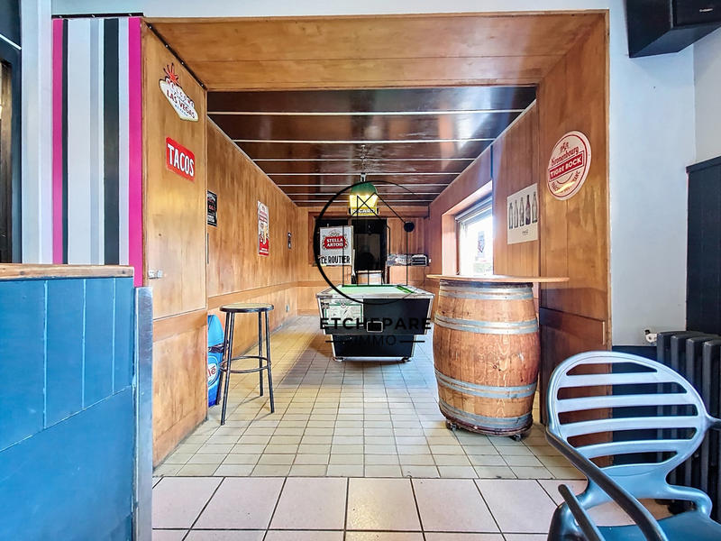 Maison - 218 m² - 7 pièces