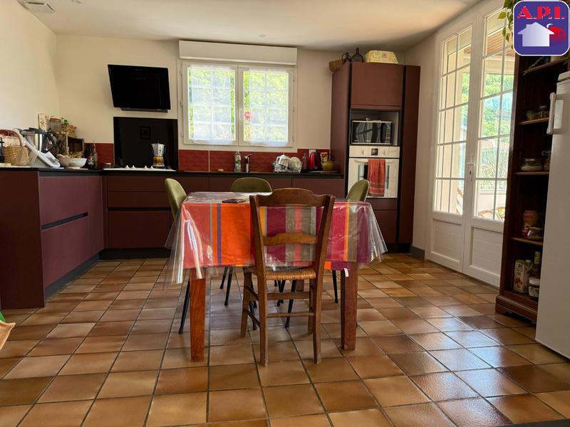 Maison - 162 m² - 6 pièces