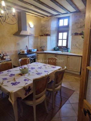 Demeure - 200 m² - 8 pièces