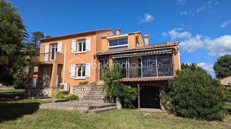 Villa - 160 m² - 7 pièces