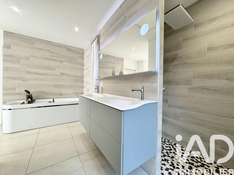 Maison - 158 m² - 5 pièces