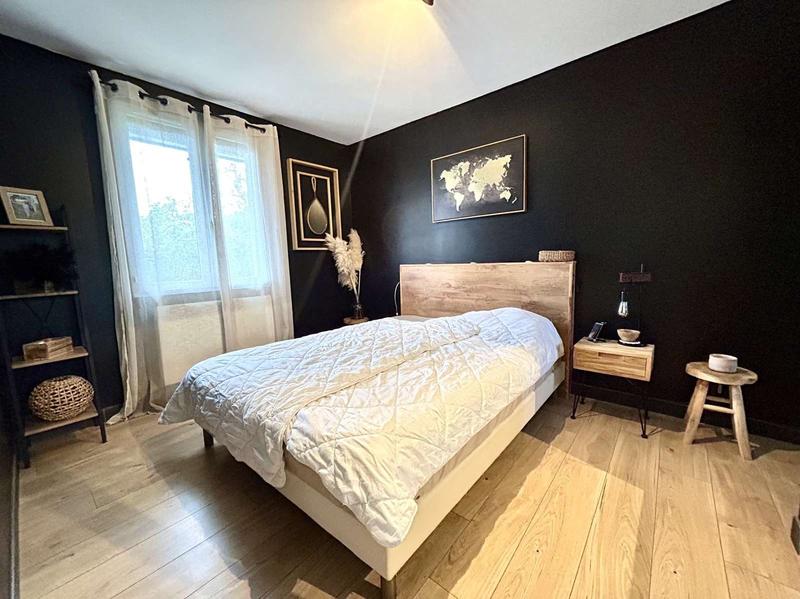 Maison traditionnelle - 130 m² - 8 pièces