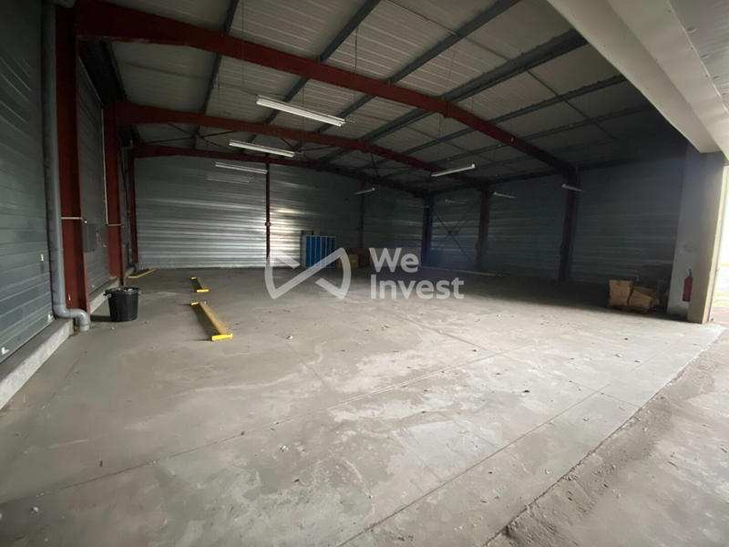 Local commercial - 819 m²