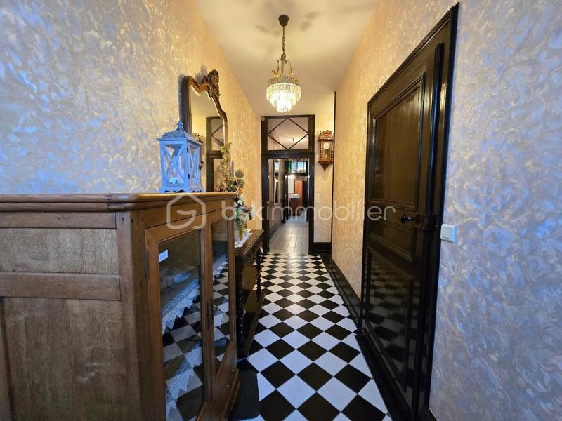 Maison de maîtres - 268 m² - 8 pièces