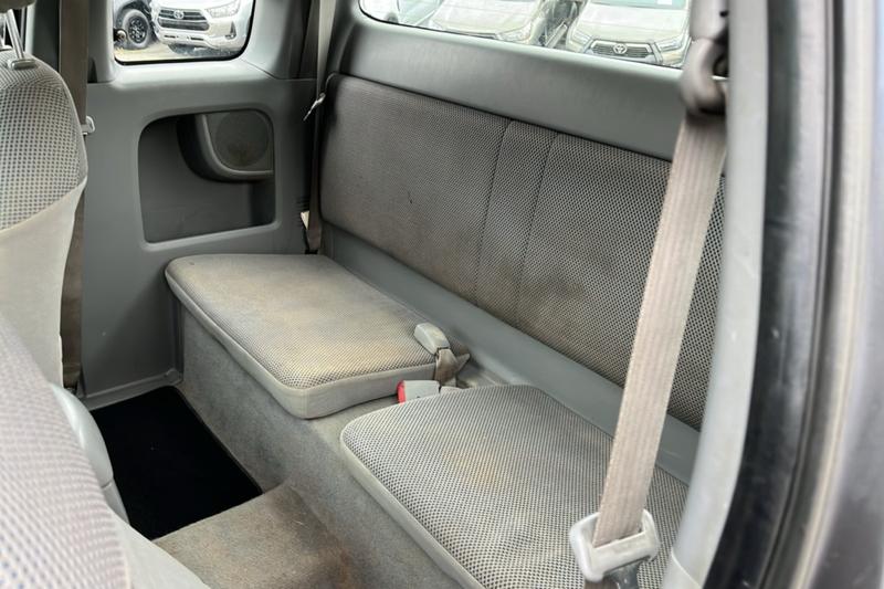 Toyota Hilux 2.4 d-4d 144 Legende Xtra