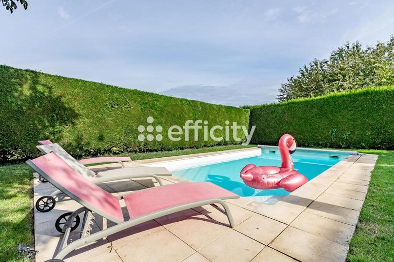 Pavillon - 133 m² - 7 pièces