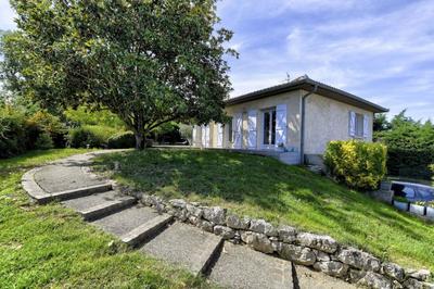 Maison - 135 m² - 6 pièces