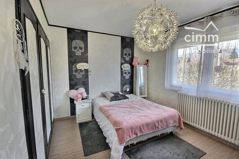 Maison traditionnelle - 135 m² - 6 pièces