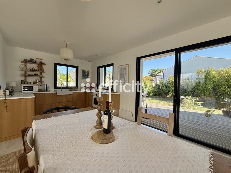 Maison - 104 m² - 4 pièces