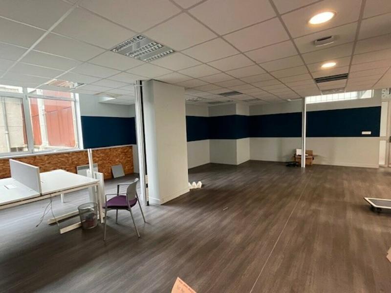 Bureau - 466 m²
