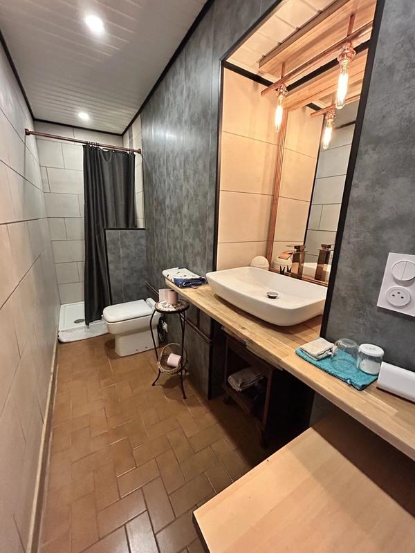 Maison - 208 m² - 8 pièces