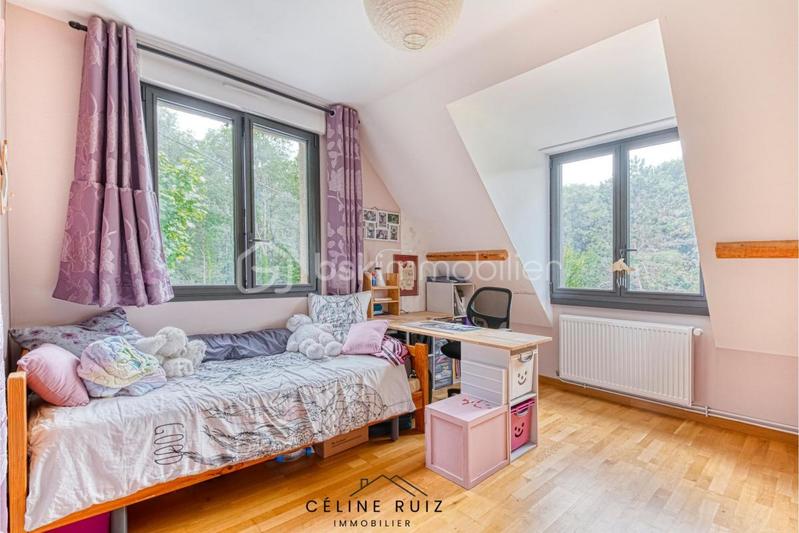 Maison - 250 m² - 8 pièces