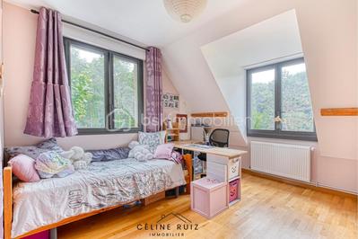 Maison - 250 m² - 8 pièces