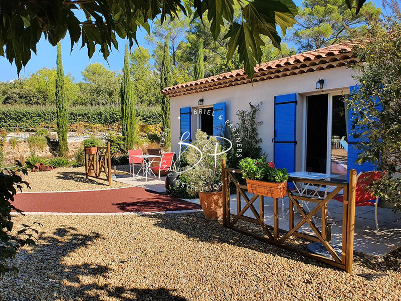 Maison - 267 m² - 10 pièces