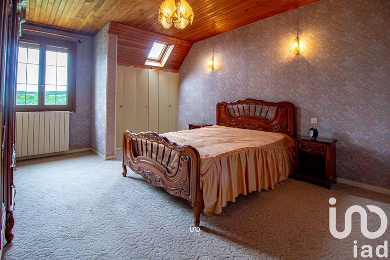 Maison - 183 m² - 9 pièces