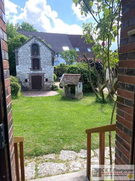 Maison - 250 m² - 9 pièces