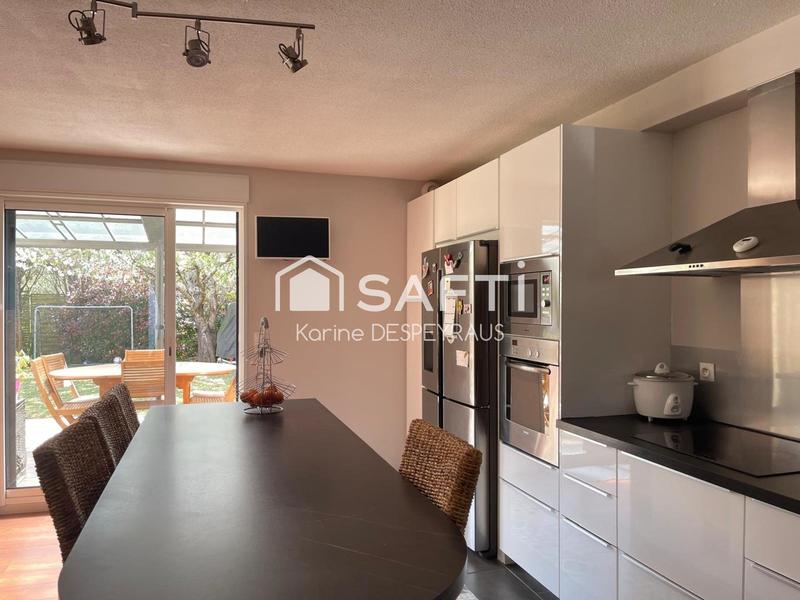 Maison - 161 m² - 6 pièces