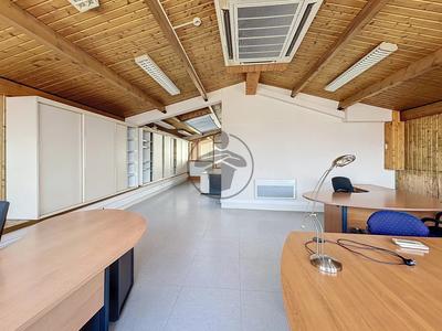 Bureau - 91 m² - 3 pièces