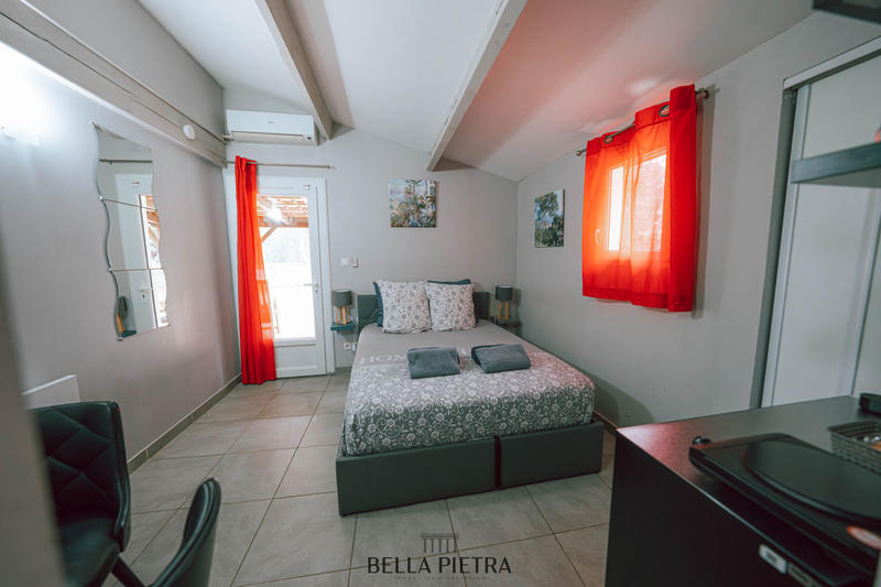 Maison - 351 m² - 15 pièces