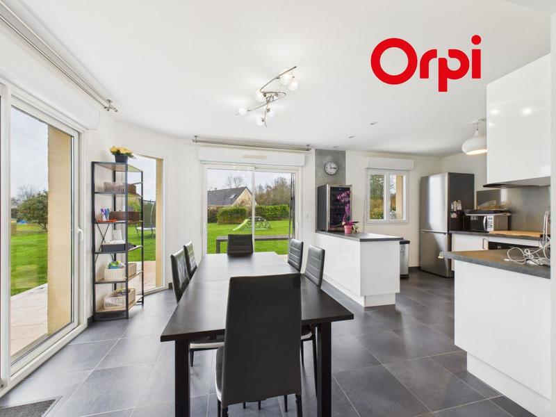 Maison - 102 m² - 5 pièces