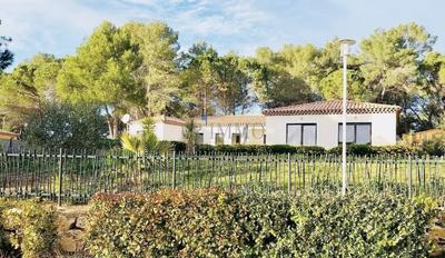 Maison - 186 m² - 4 pièces