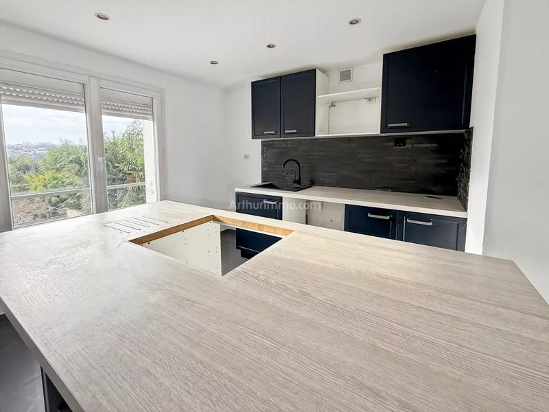 Appartement - 90 m² - 4 pièces