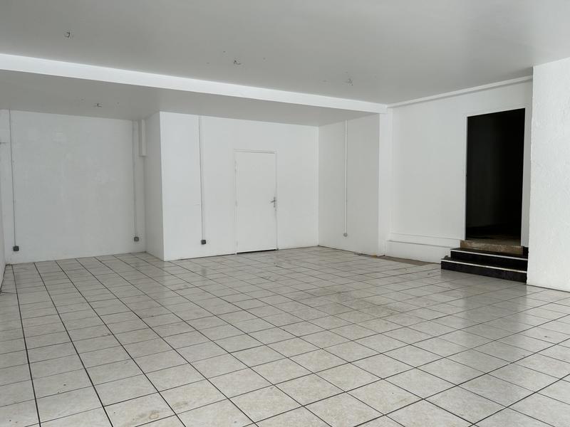 Local commercial - 230 m²