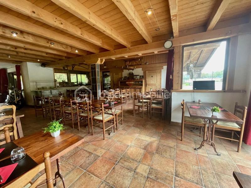 Local commercial - 630 m² - 20 pièces