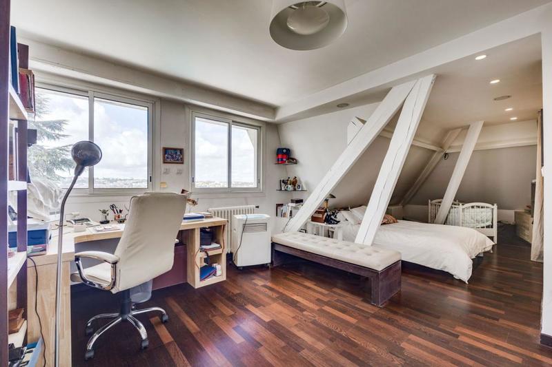 Maison - 250 m² - 8 pièces