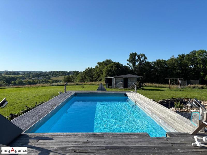 Propriété - 190 m² - 6 pièces