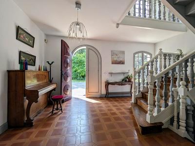 Propriété - 371 m² - 10 pièces