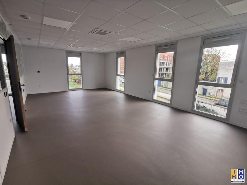 Bureau - 145 m²