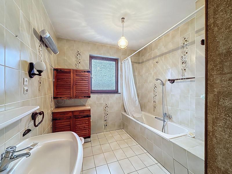 Maison - 186 m² - 8 pièces