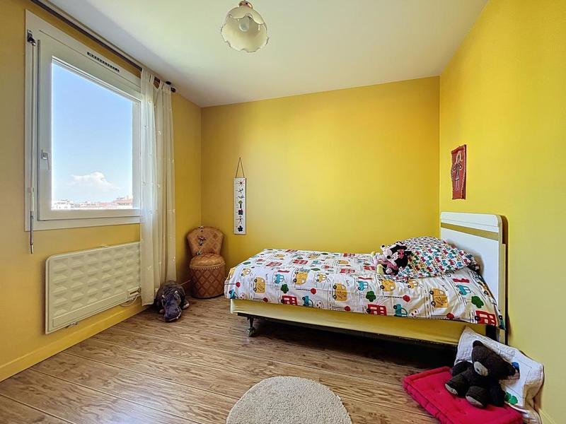 Appartement - 122 m² - 6 pièces