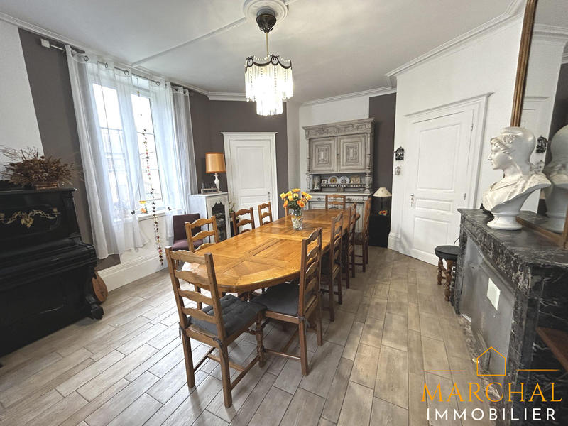 Maison ancienne - 315 m² - 8 pièces