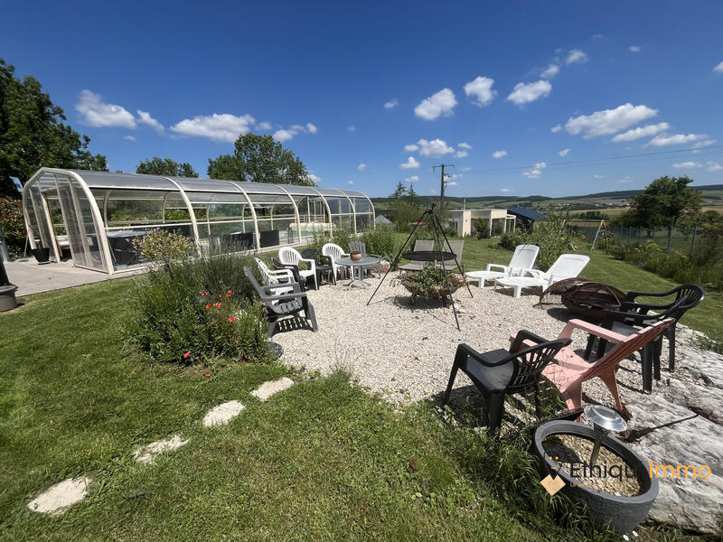 Maison - 316 m² - 8 pièces