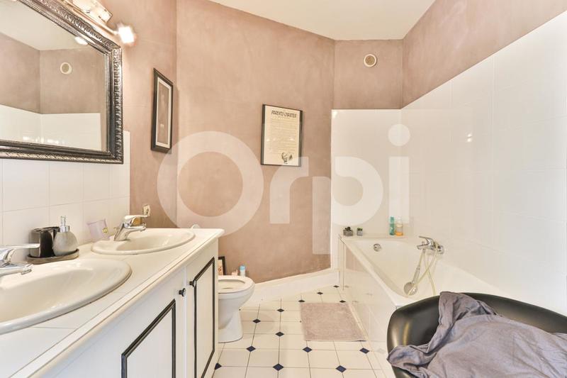 Maison - 156 m² - 6 pièces