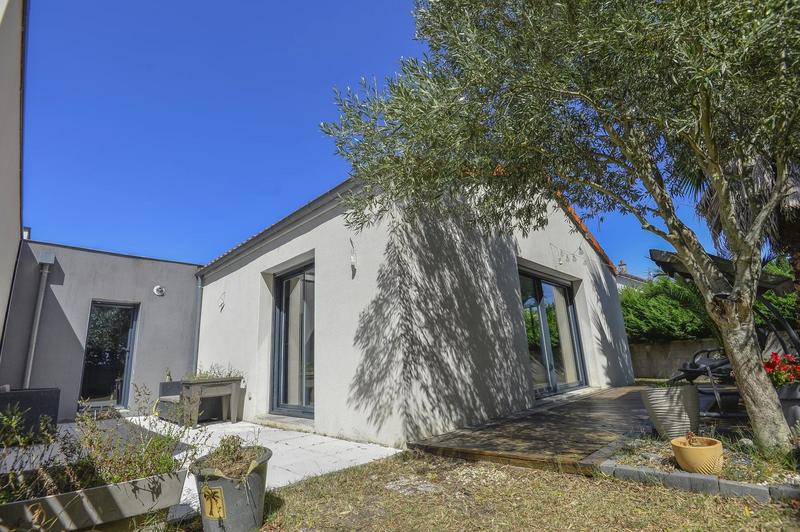 Maison - 136 m² - 6 pièces