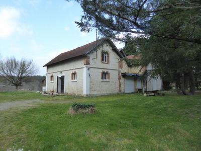 Maison - 140 m² - 7 pièces